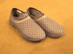 ドライビングシューズ　カー用品