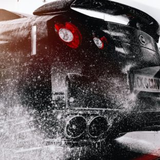 これぞ本気の洗車!鉄粉を除去してつるつるボディを取り戻そう!