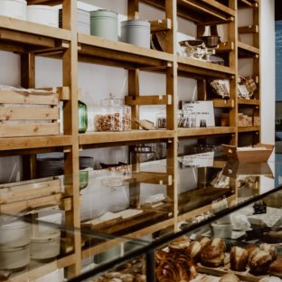 DIYしよう！１００円均一で揃えた材料で棚作ってみよう♪