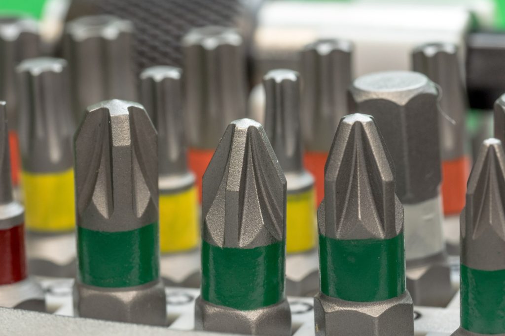 プラスドライバーは正しく使おう