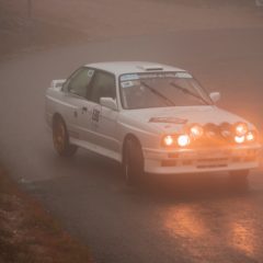 雨の日こそ視界確保が重要！日々のメンテナンスの重要性とは？