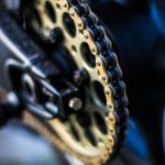 【バイクのDIY】バイクのチェーンの調整方法とは？自分でできるの？