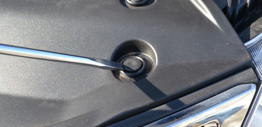 【工具の豆知識】 車の工具、カークリップ外しの使い方と種類は？【工具の豆知識】 車の工具、カークリップ外しの使い方と種類は？