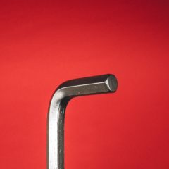 意外と使う工具！六角棒レンチの使い方と注意点とは？