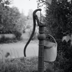 グリスポンプとはどんな工具？使い方と注意点まとめ