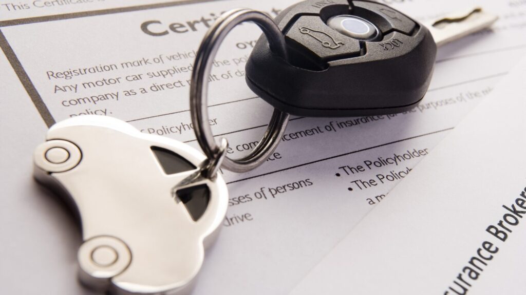 安い自動車保険で後悔する人の共通点と失敗しない選び方とは？