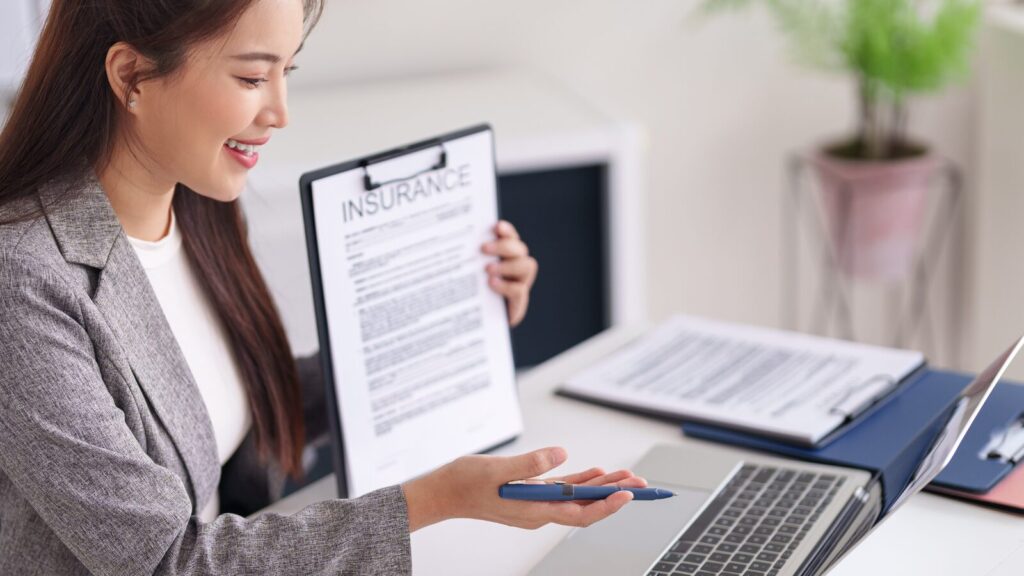 自動車保険一括見積もりは危険？メリット・デメリットを解説