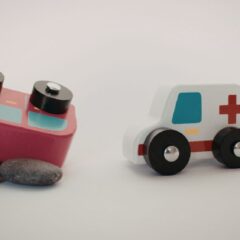 JAFと自動車保険のロードサービス、違いと選び方を分かりやすく解説