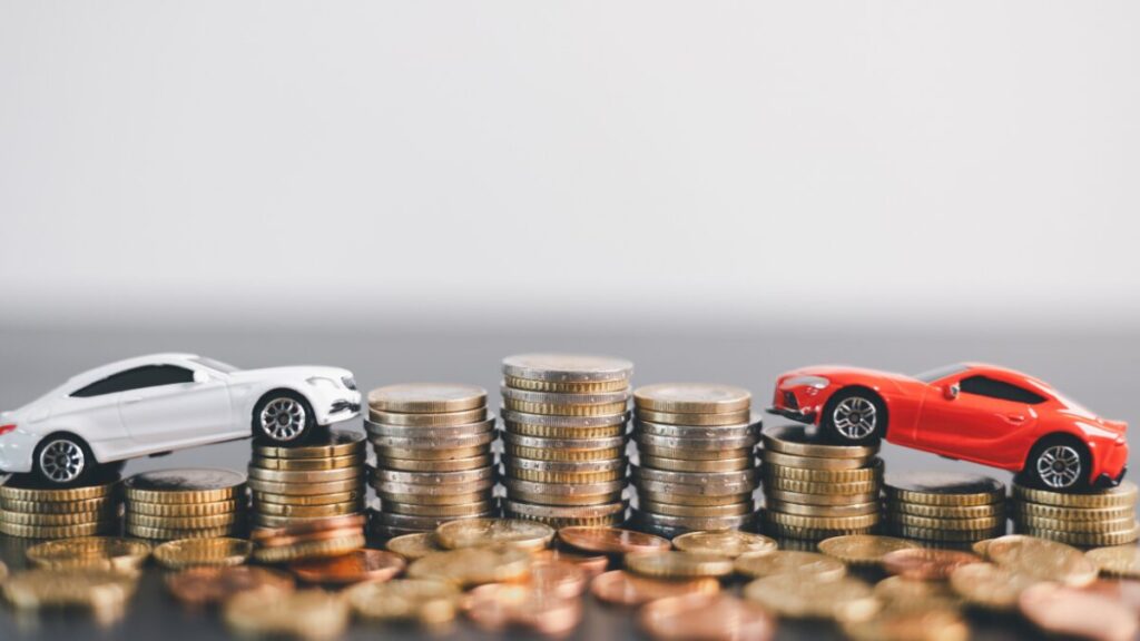 若い人の自動車保険が高い理由と安くするコツ