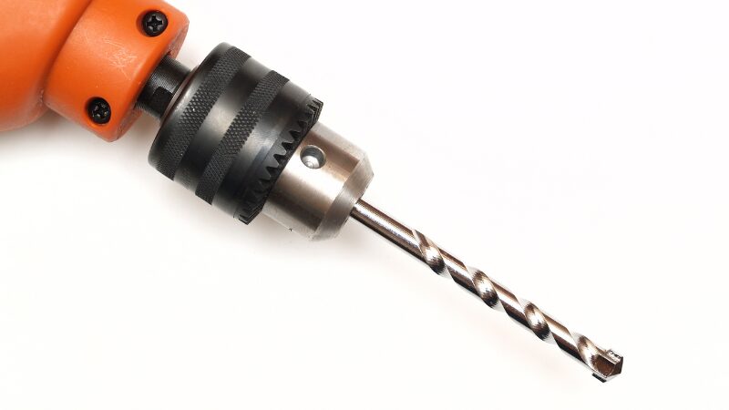 電動ドリルと振動ドリルの違いとは？初心者向けに解説