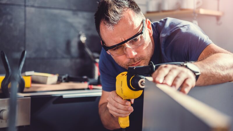 電動ドリルと振動ドリルの違いとは？初心者向けに解説