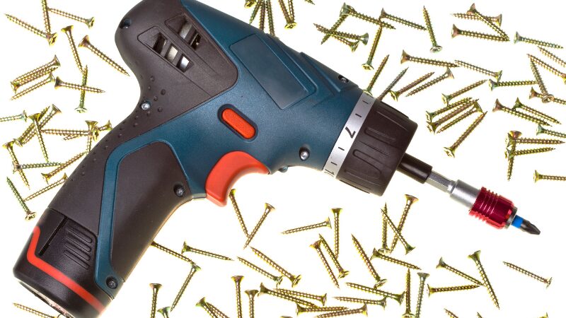 インパクトドライバーは必要？ドリルドライバーとの違いも解説