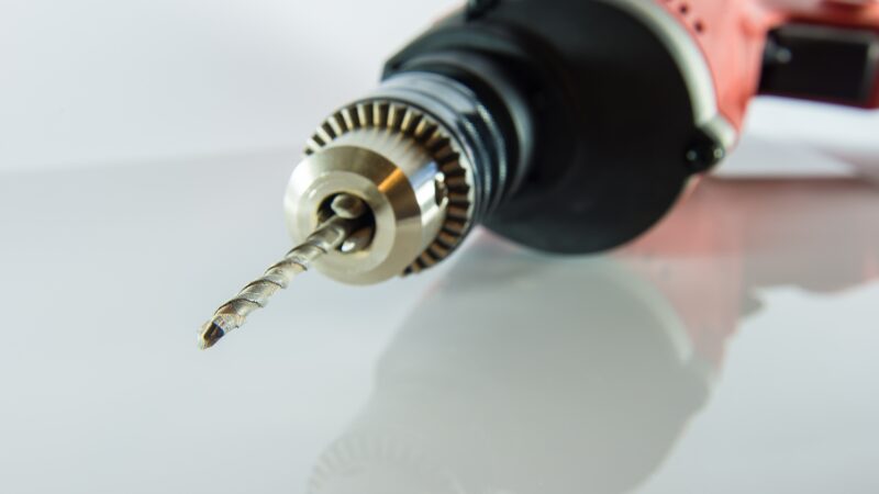 電動ドリルと振動ドリルの違いとは？初心者が失敗しないための徹底解説