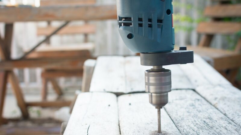 電動ドリルと振動ドリルの違いとは？初心者が失敗しないための徹底解説